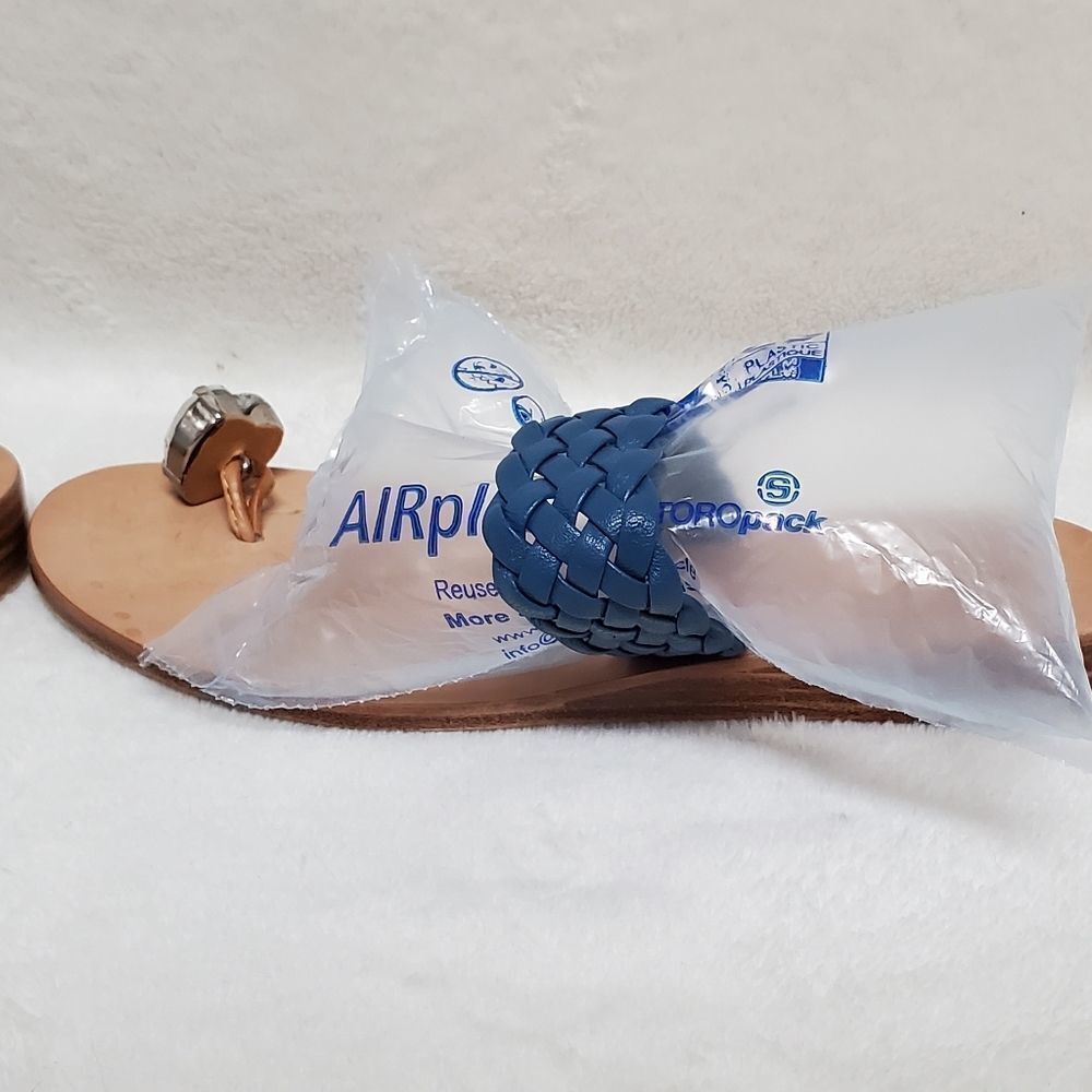 𝅺100% Capri Blue Italian Leather Stacked Heel Crystal Heart Thong Sandals 6.5 - Picture 7 of 14
